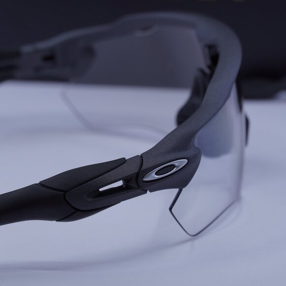 Oakley OO9208 920813 Shield Sunglasses - Steel/Clear Black Photochromatic - Picture 6 of 10